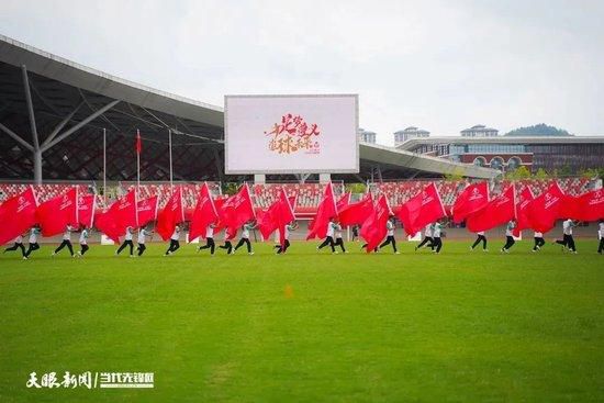 管虎执导的《前夜》里，辛柏青、魏晨、耿乐、姜武、胡军、王天辰化身不同角色万众一心，只为保障开国大典上中国第一面五星红旗顺利升起